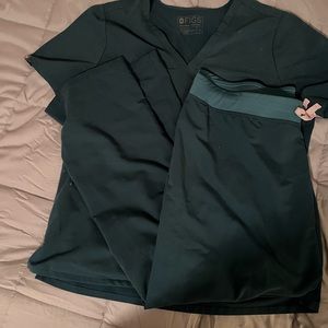 Figs size 2XL scrubs